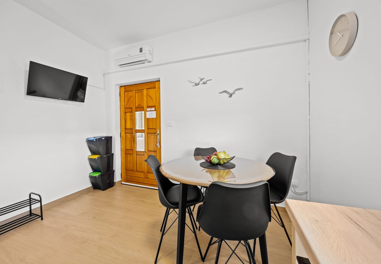 Ferienwohnung in Supetarska Draga - Apartment Nikolina 2 mit Meerblick