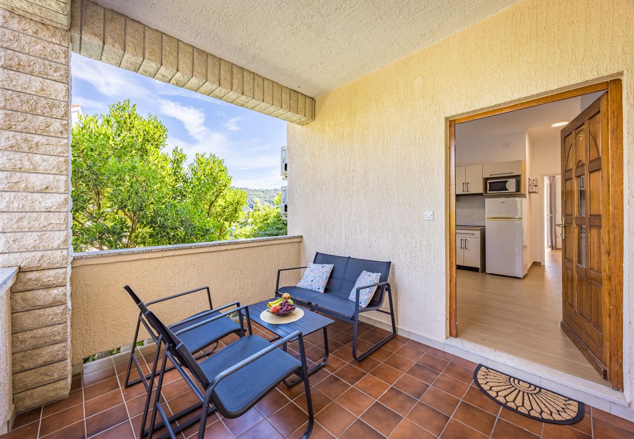 Ferienwohnung in Supetarska Draga - Apartment Nikolina 2 mit Meerblick
