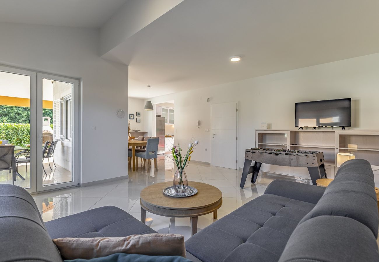 Villa in Pula - Lotus Elite Villa mit Pool und Whirlpool 12