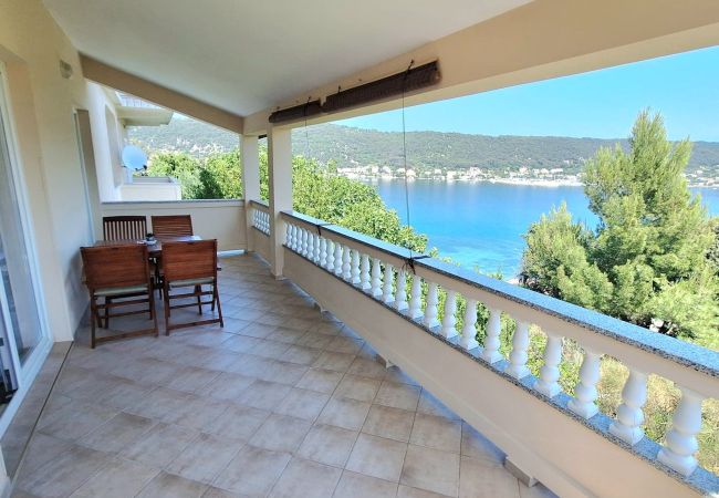 Ferienwohnung in Supetarska Draga - Apartment Nikolina 6 mit Meerblick