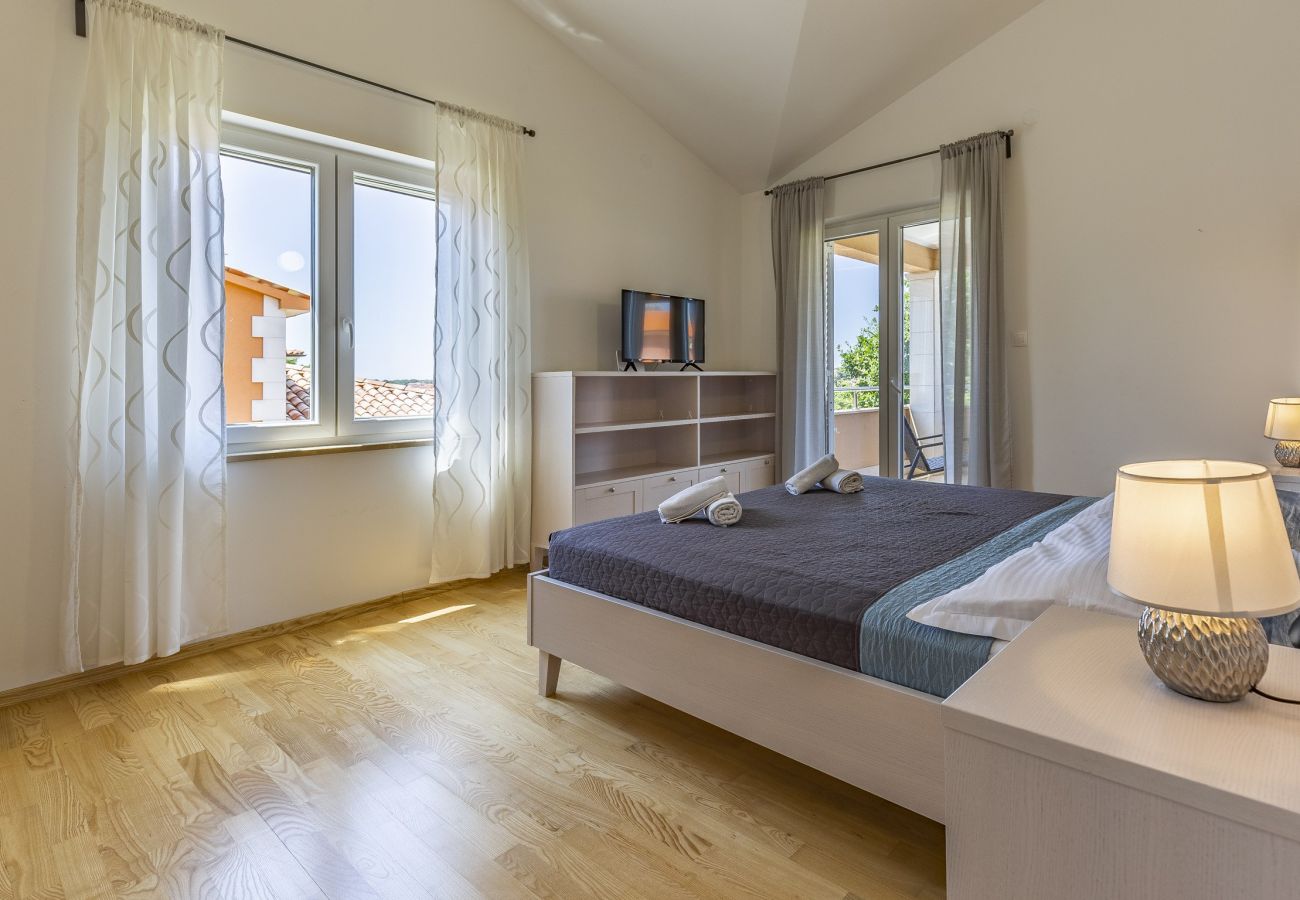 Villa in Pula - Lotus Elite Villa mit Pool und Whirlpool 5