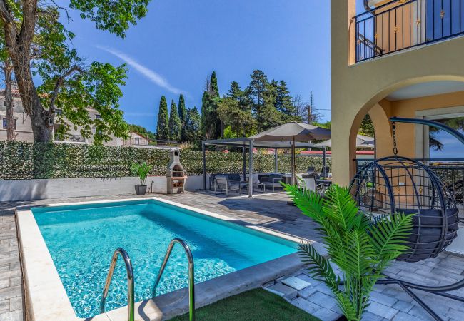 Villa in Pula - Lotus Deluxe Villa mit Pool und Whirlpool 13