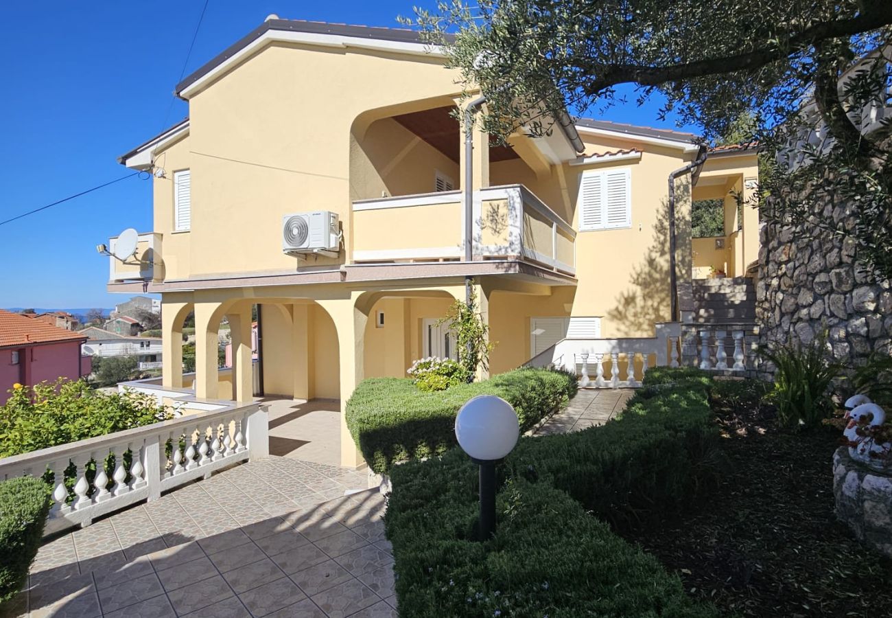 Ferienwohnung in Kampor - Drei-Zimmer-Apartment in Strandnähe - Villa Jagoda