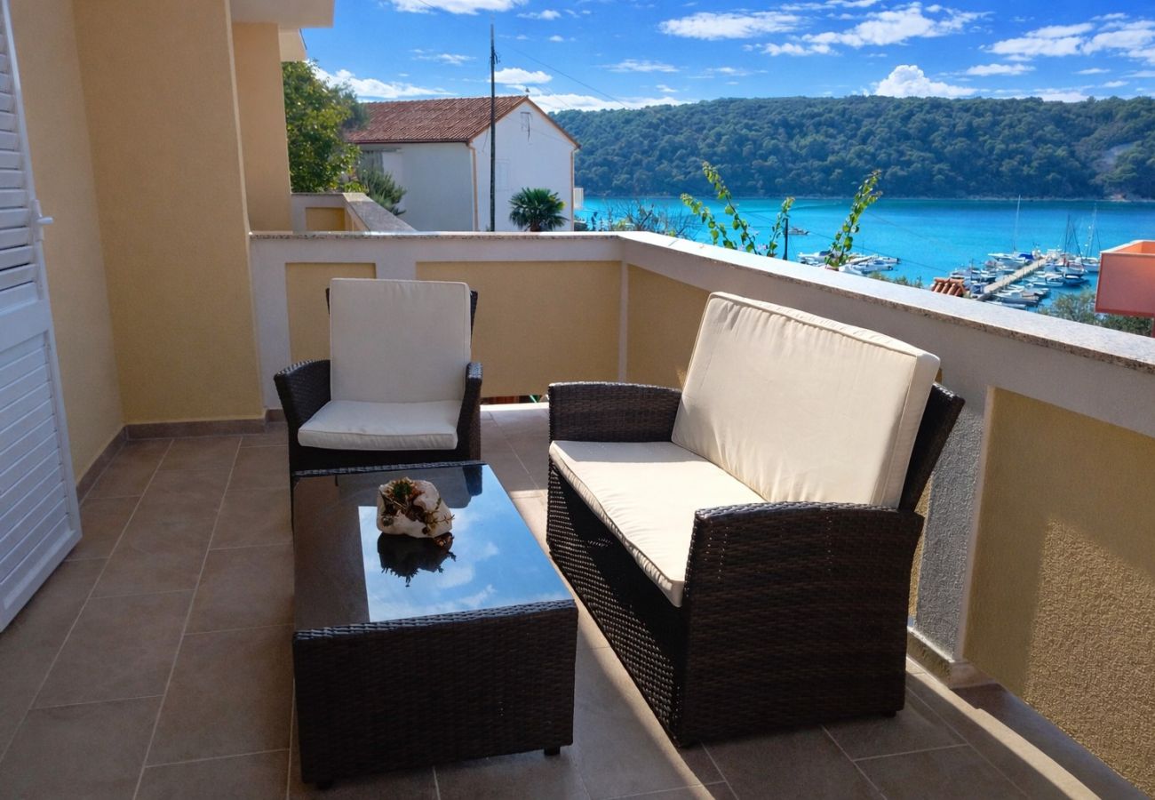 Ferienwohnung in Kampor - Drei-Zimmer-Apartment in Strandnähe - Villa Jagoda