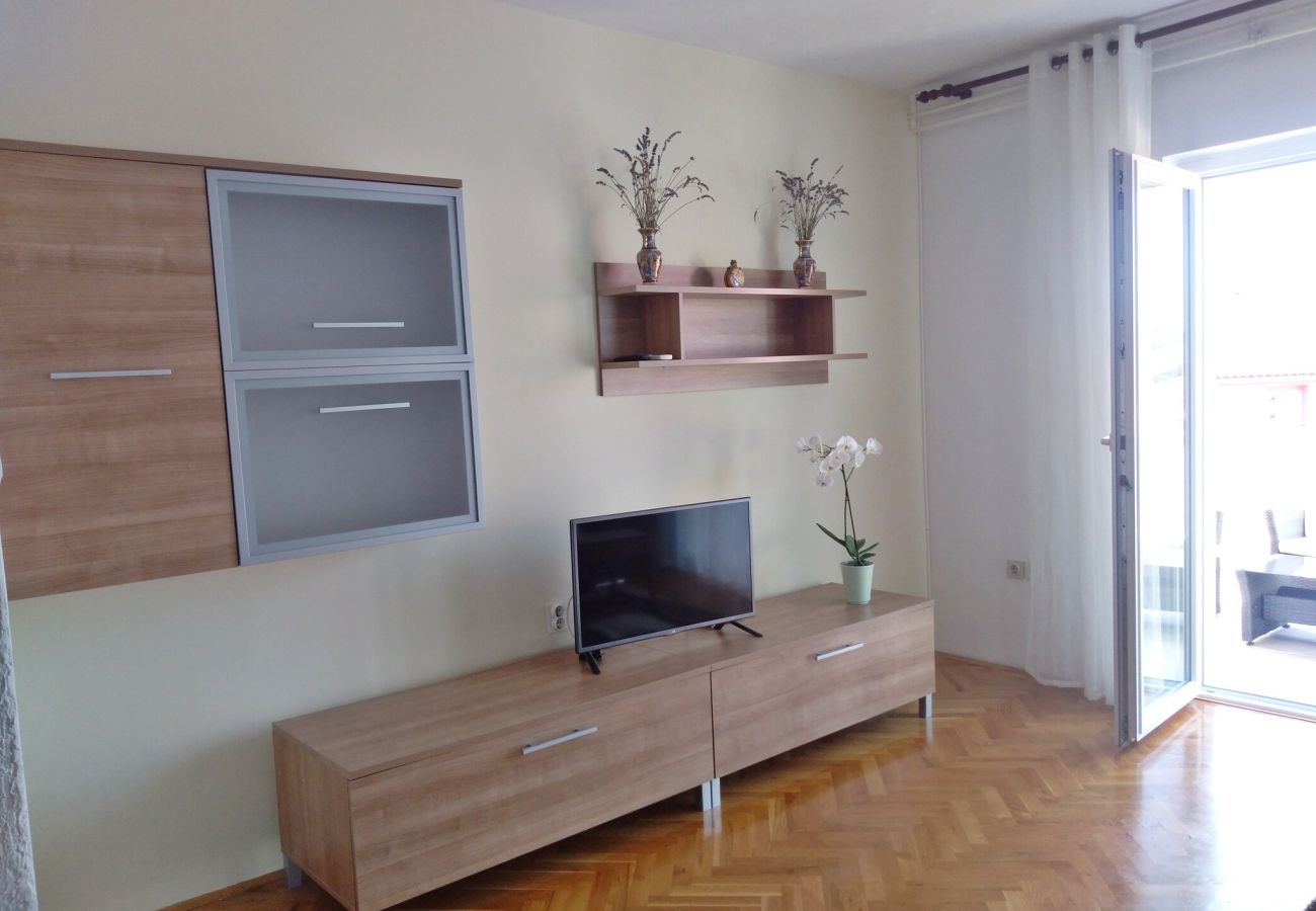 Ferienwohnung in Kampor - Drei-Zimmer-Apartment in Strandnähe - Villa Jagoda