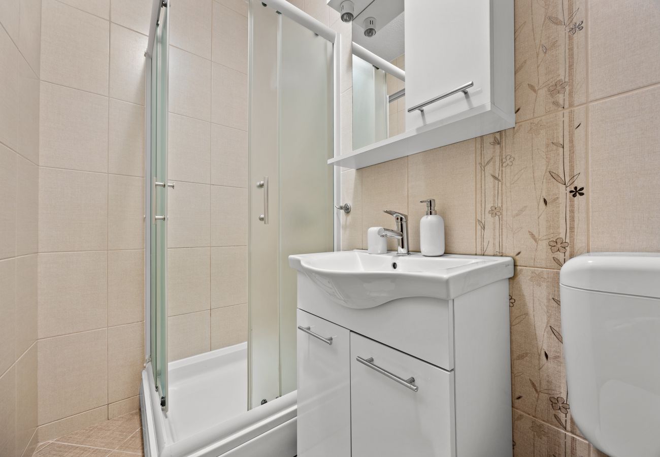 Ferienwohnung in Kampor - Drei-Zimmer-Apartment in Strandnähe - Villa Jagoda