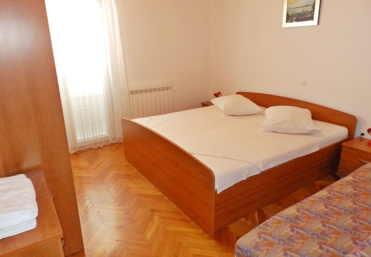 Ferienwohnung in Kampor - Zwei-Zimmer-Apartment in Strandnähe – Villa Jagoda