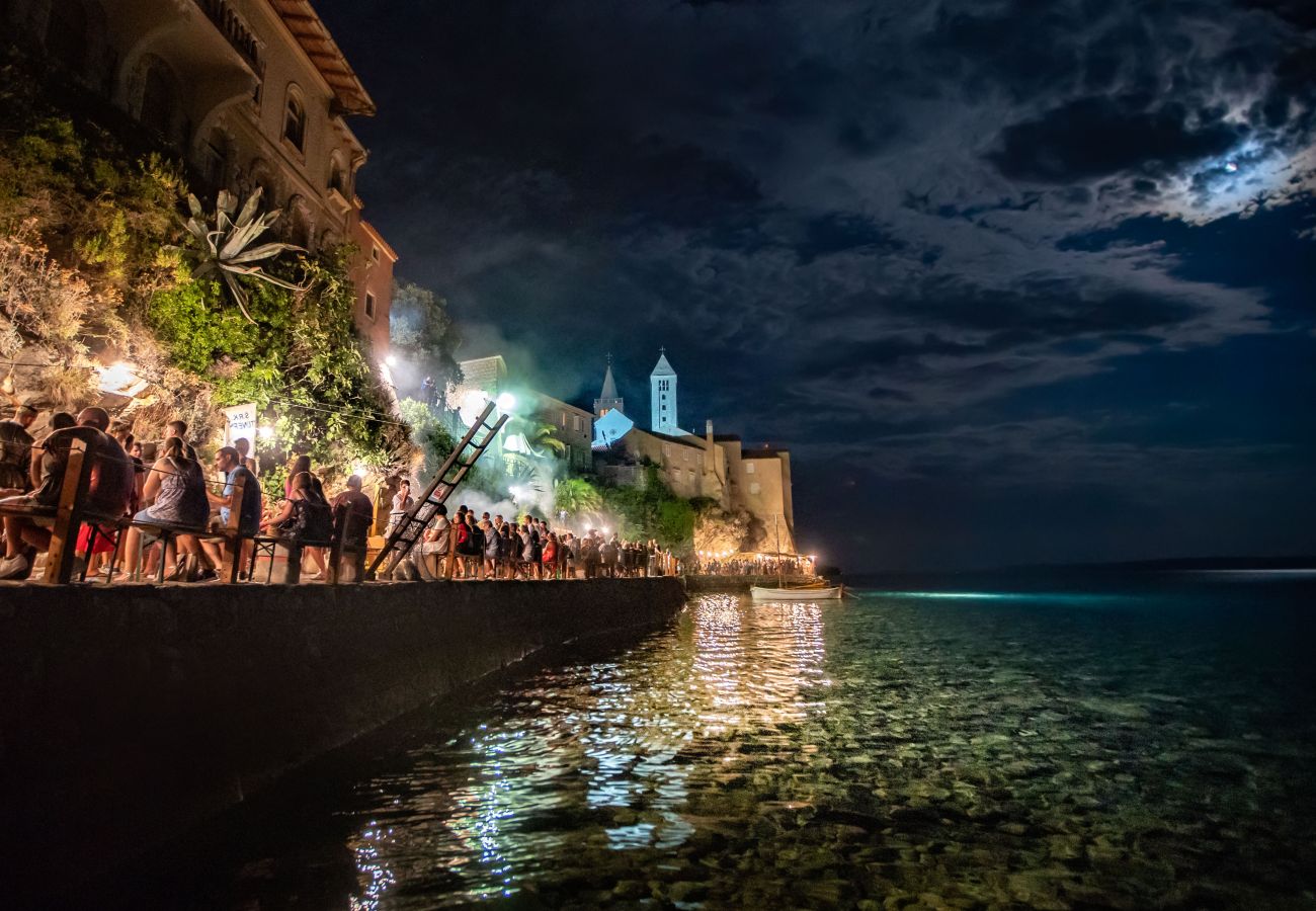 Ferienwohnung in Kampor - Zwei-Zimmer-Apartment in Strandnähe – Villa Jagoda