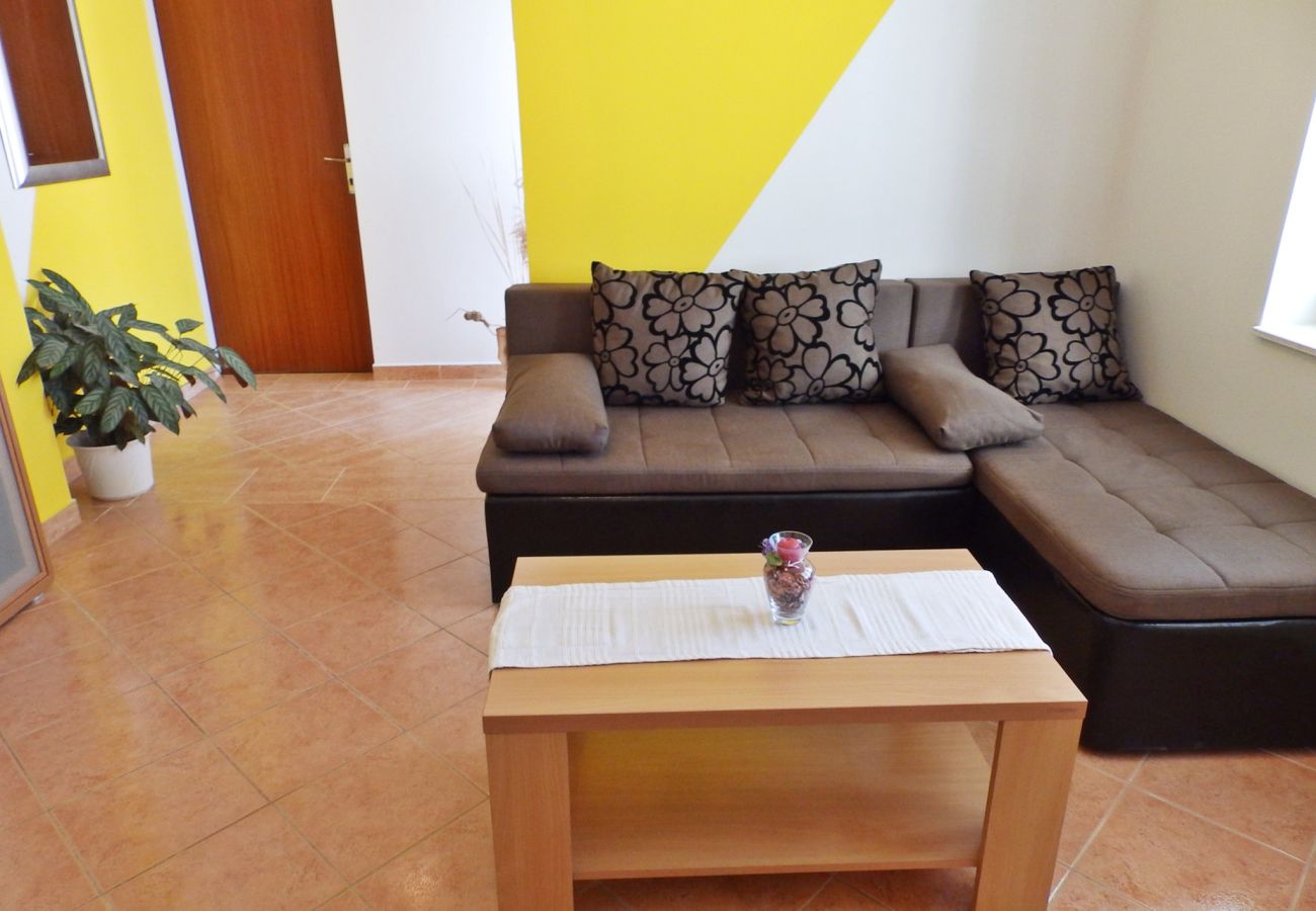 Ferienwohnung in Kampor - Ein-Zimmer-Apartment in Strandnähe - Villa Jagoda