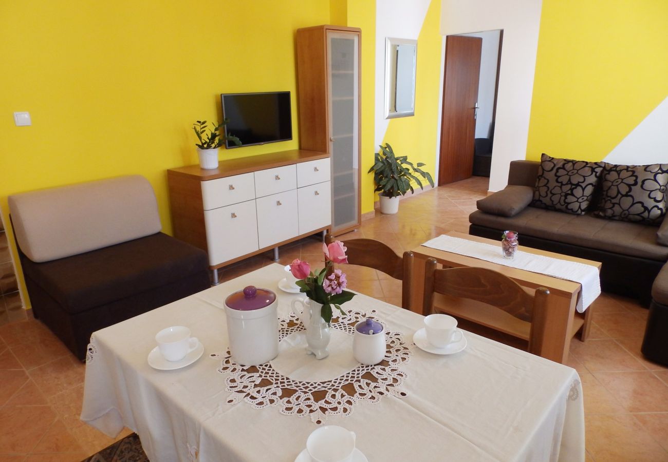 Ferienwohnung in Kampor - Ein-Zimmer-Apartment in Strandnähe - Villa Jagoda