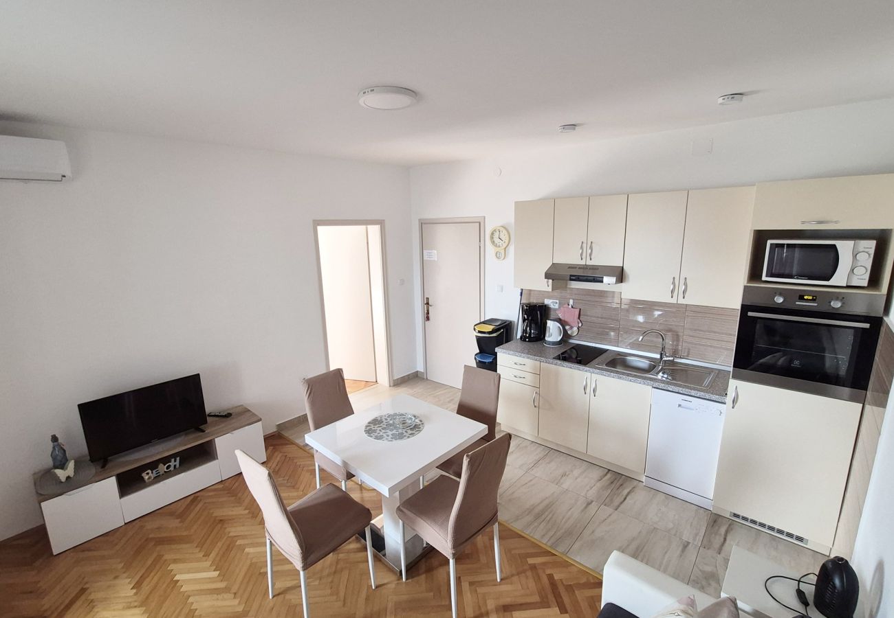 Ferienwohnung in Supetarska Draga - Apartment Nikolina 4 mit Meerblick