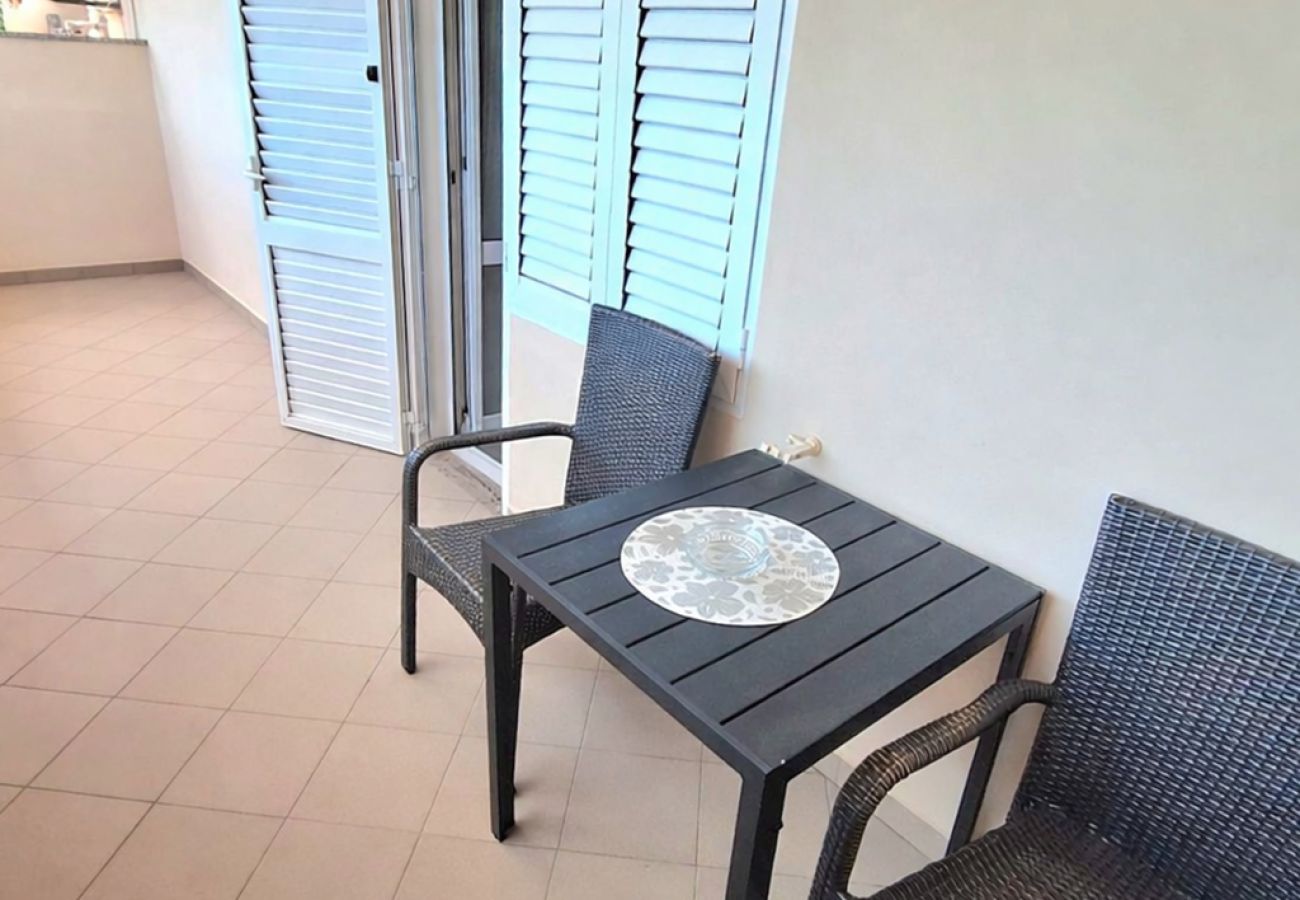 Ferienwohnung in Supetarska Draga - Apartment Nikolina 4 mit Meerblick