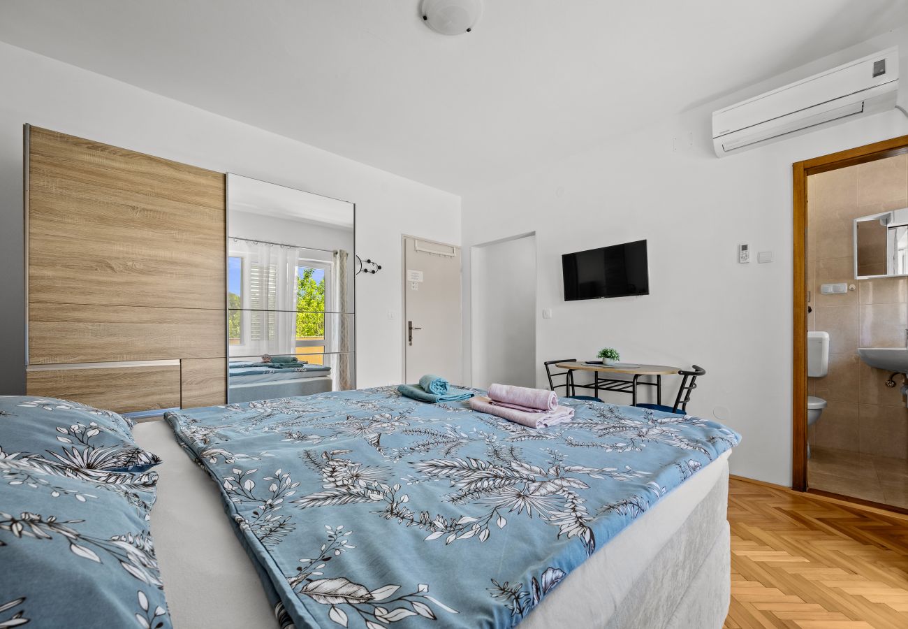 Ferienwohnung in Supetarska Draga - Apartment Nikolina 4 mit Meerblick