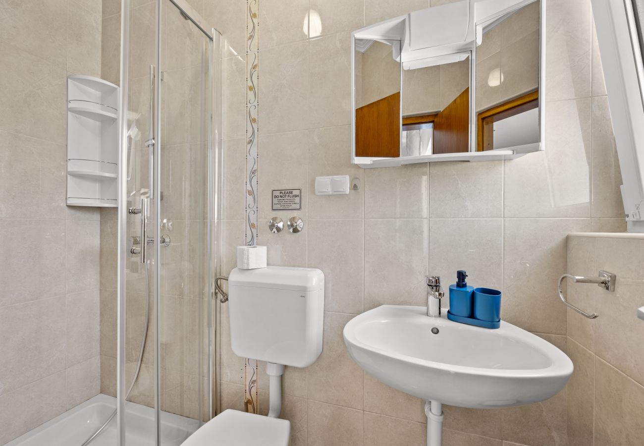 Ferienwohnung in Supetarska Draga - Apartment Nikolina 4 mit Meerblick