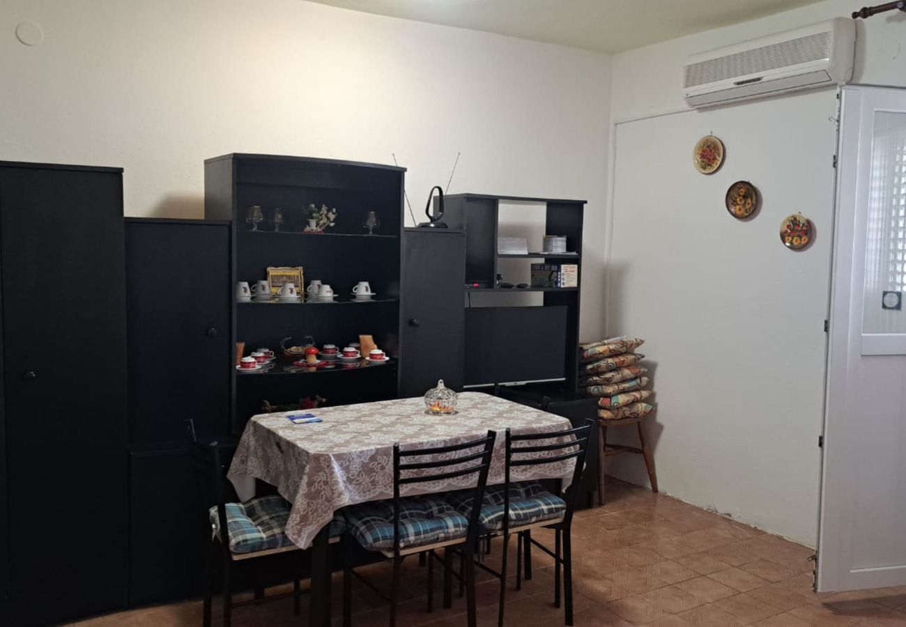 Ferienwohnung in Pag - Apartments Volarić - Meerblick A1