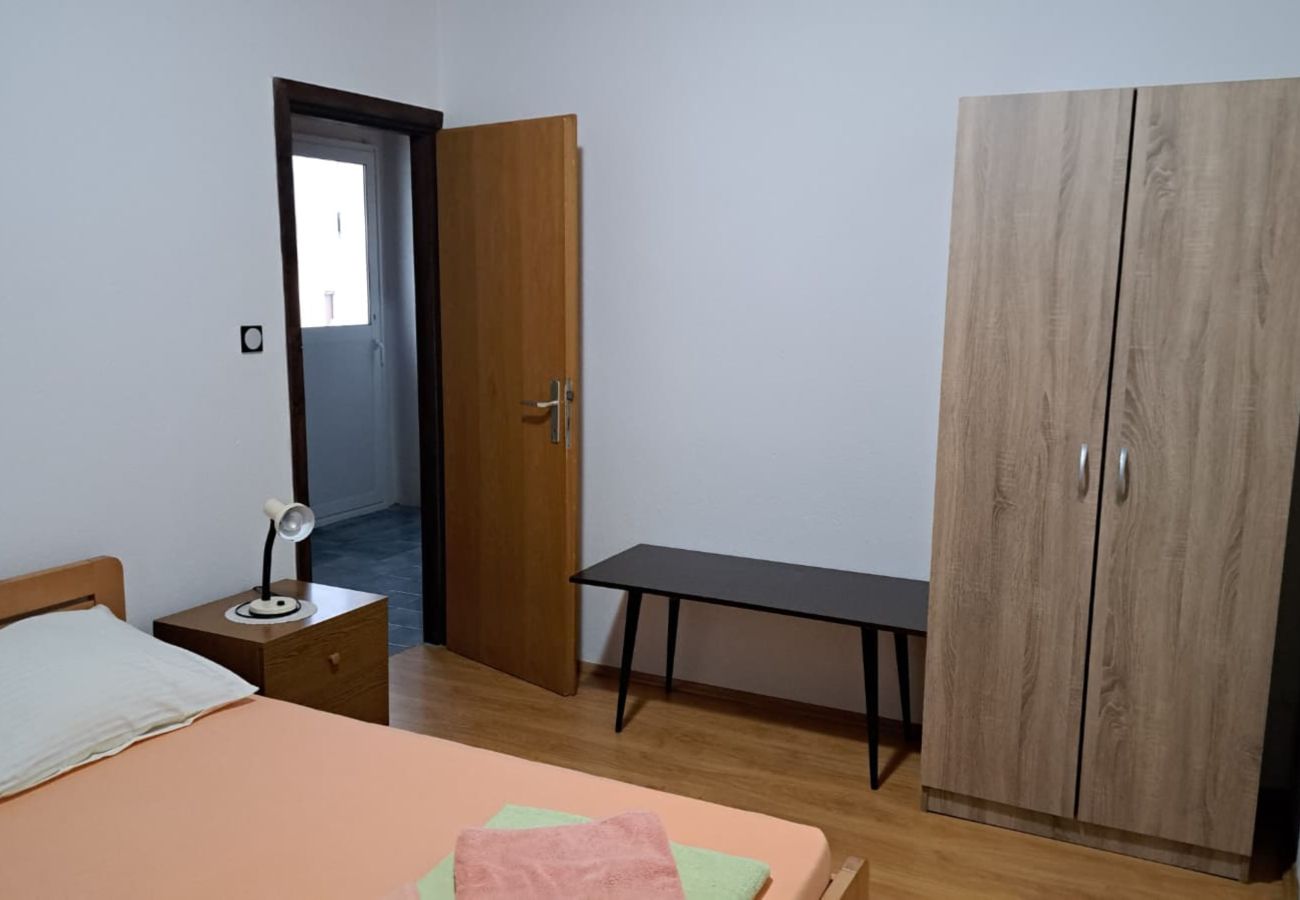 Ferienwohnung in Pag - Apartments Volarić - Meerblick A2