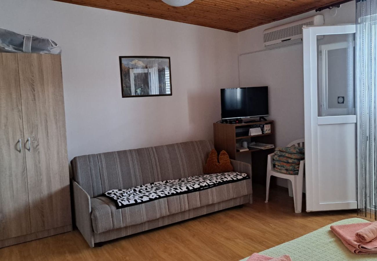 Ferienwohnung in Pag - Apartments Volarić - Meerblick A2