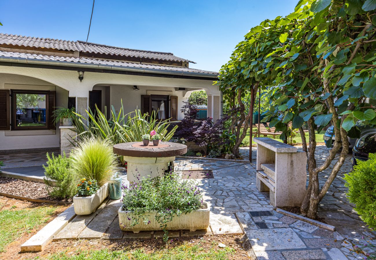 Ferienwohnung in Funtana - Sea Breeze Funtana Apartment A3