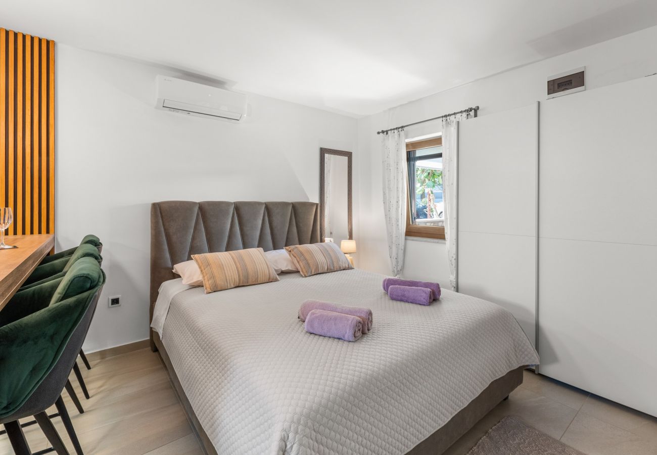 Studio in Funtana - Sea Breeze Funtana Studio Apartment A10