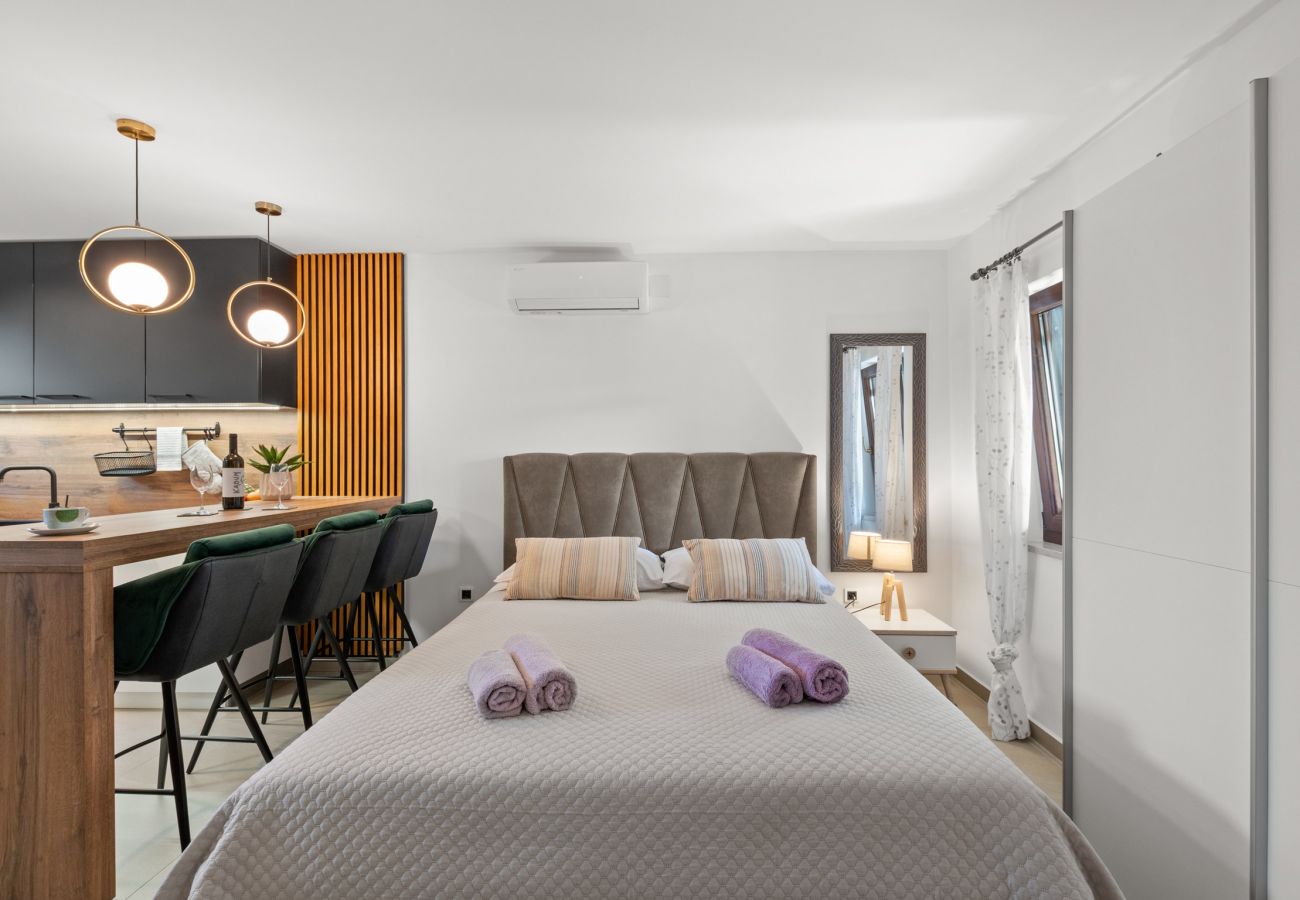 Studio in Funtana - Sea Breeze Funtana Studio Apartment A10