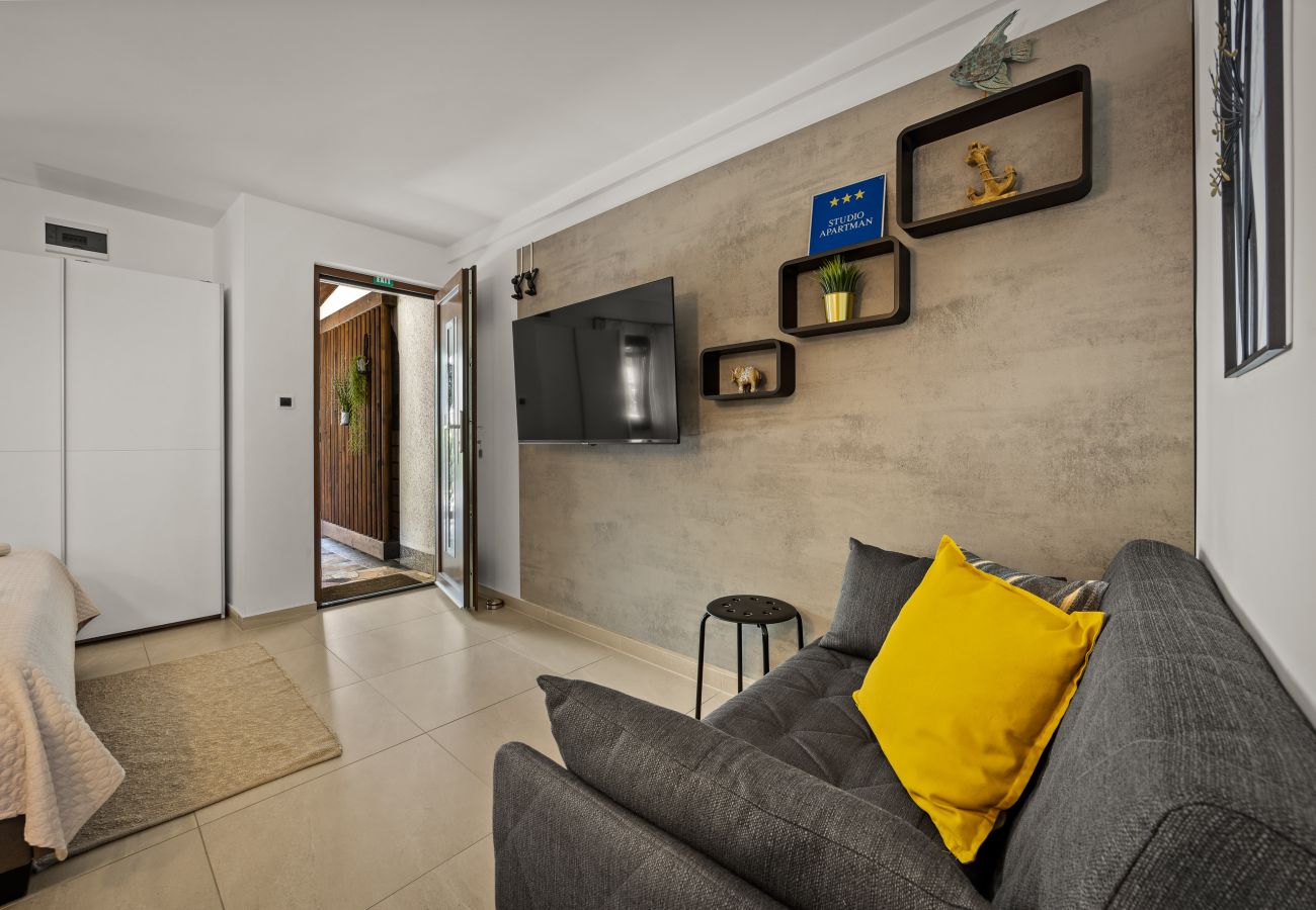 Studio in Funtana - Sea Breeze Funtana Studio Apartment A10