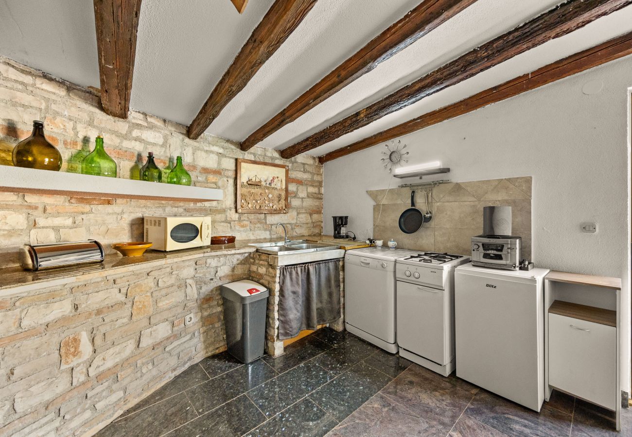 Ferienhaus in Vodnjan - Kacana Blue – Haus mit Pool, Billard und Darts