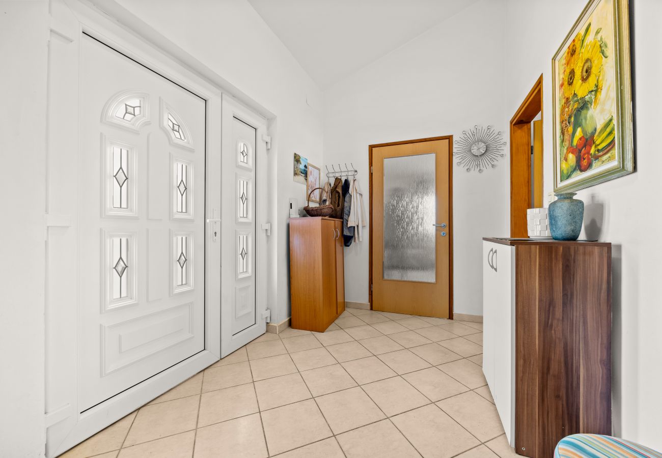 Ferienhaus in Vodnjan - Kacana Blue – Haus mit Pool, Billard und Darts