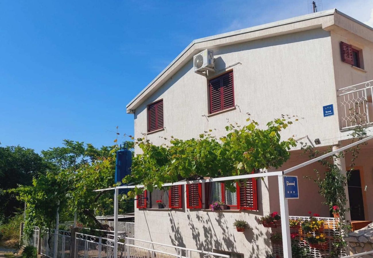 Ferienwohnung in Tisno - Apartments Tisno - Ein-Zimmer-Apartment (rechts)