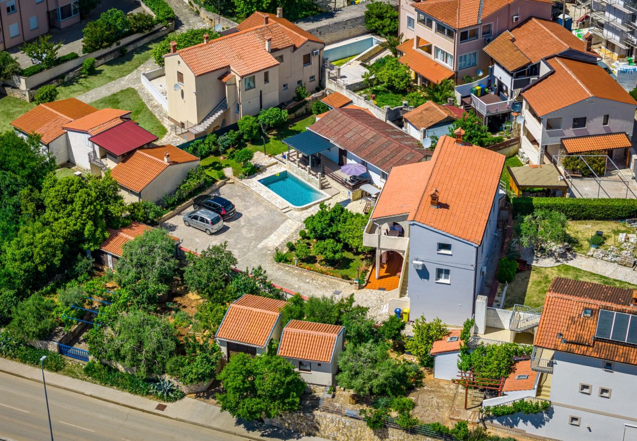 Ferienwohnung in Ližnjan - Pool-Apartment Franko 1 - Gemeinschaftspool