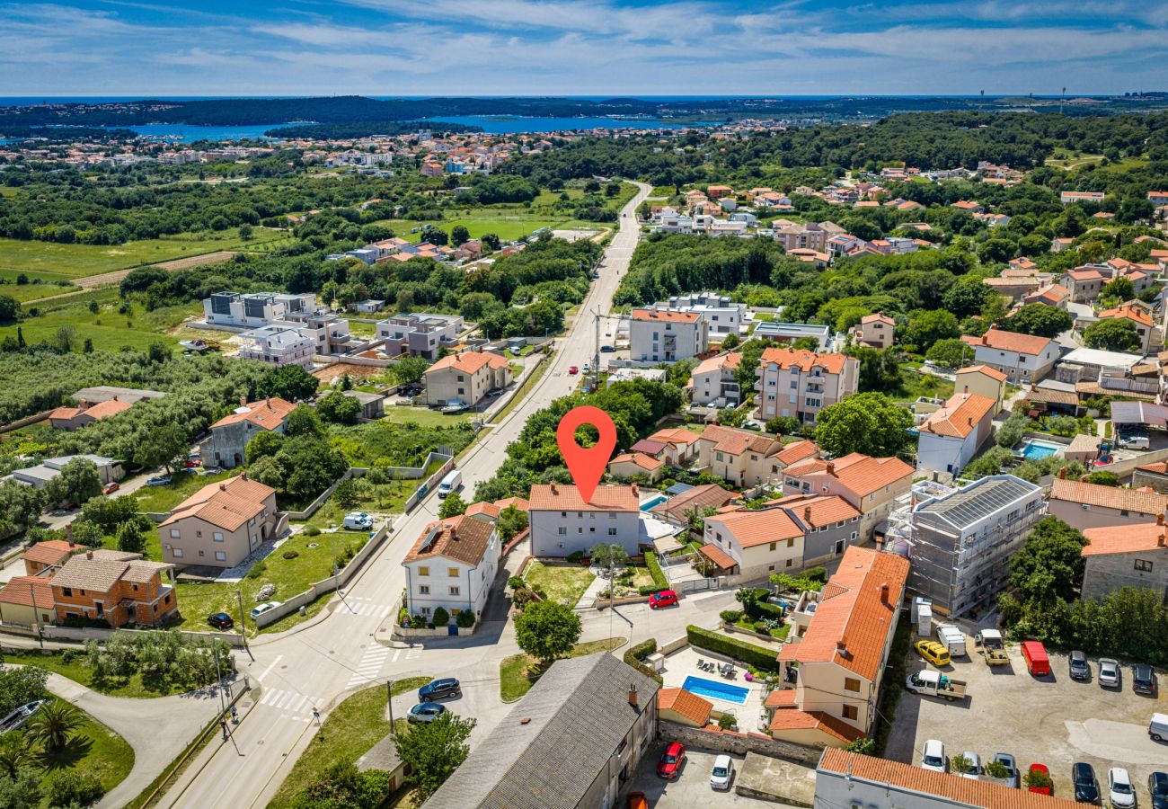 Ferienwohnung in Ližnjan - Pool-Apartment Franko 1 - Gemeinschaftspool