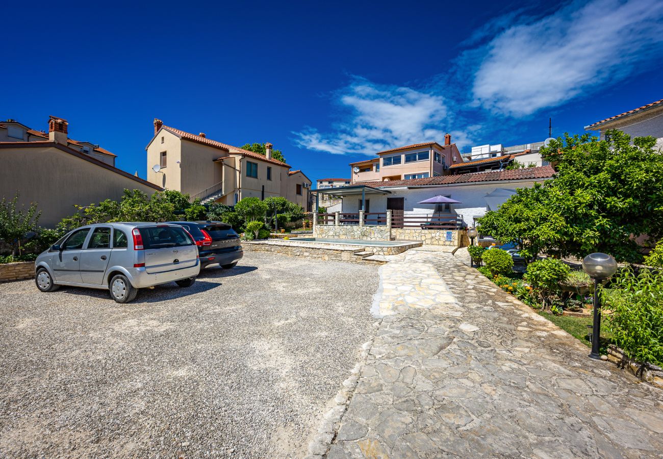 Ferienwohnung in Ližnjan - Pool-Apartment Franko 1 - Gemeinschaftspool