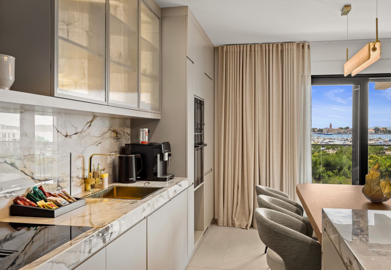 Ferienwohnung in Zadar - Olive Luxe Penthouse mit Jacuzzi und Meerblick