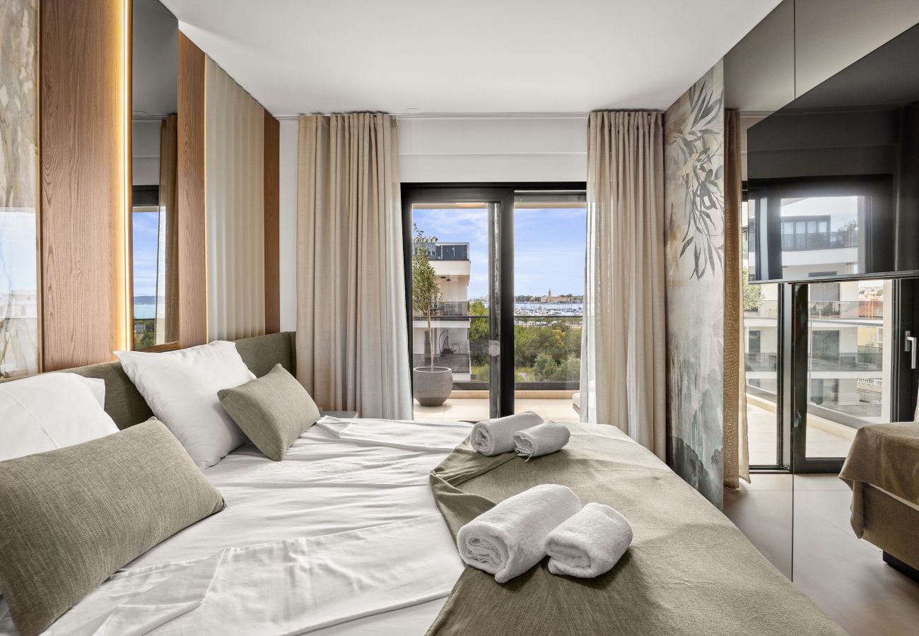 Ferienwohnung in Zadar - Olive Luxe Penthouse mit Jacuzzi und Meerblick