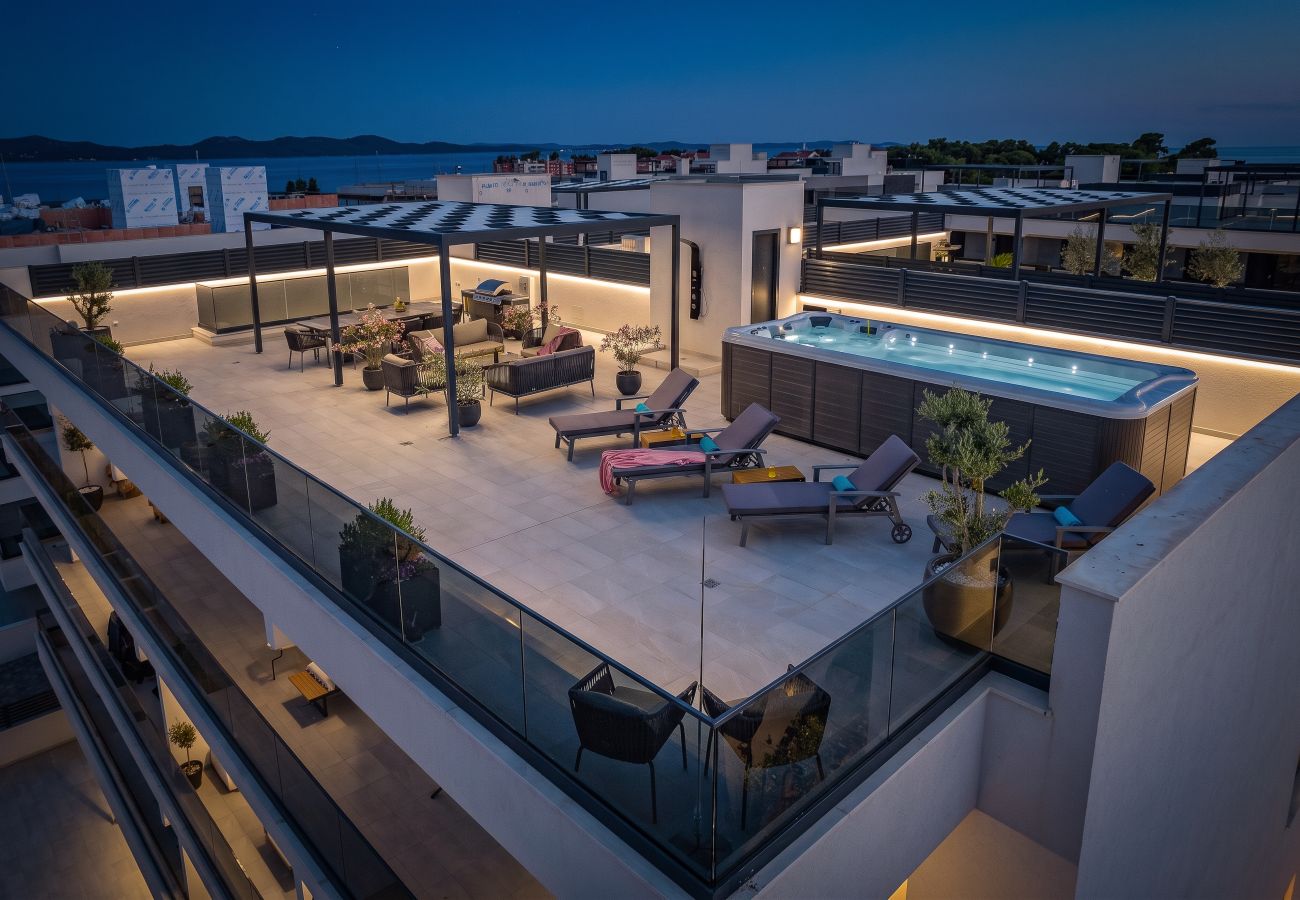 Ferienwohnung in Zadar - Olive Luxe Penthouse mit Jacuzzi und Meerblick