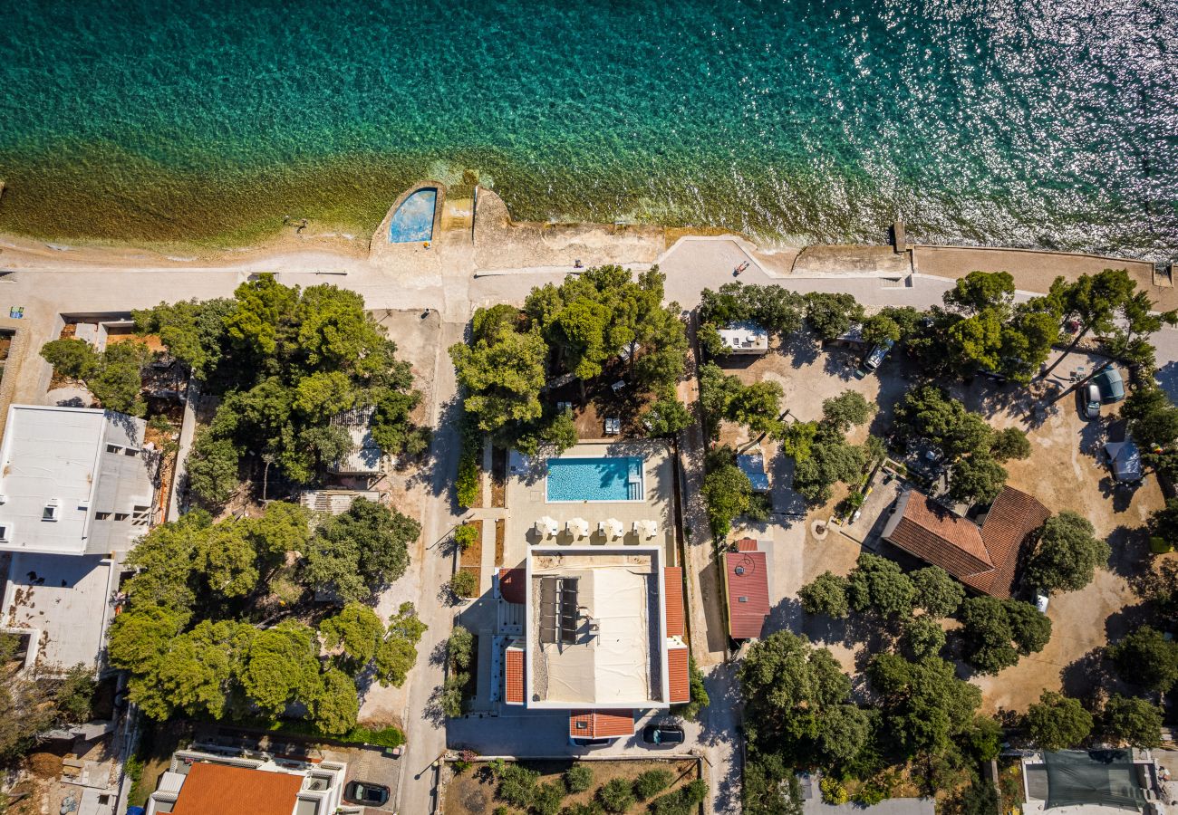 Studio in Petrcane - Villa Nela am Strand - Studio-Apartment 12