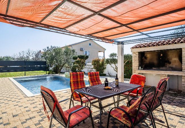 House in Galižana - Private Heated Pool, Sport Fields - Villa Sunshine House in Galižana - Private Heated Pool, Sport Fields - Villa Sunshine