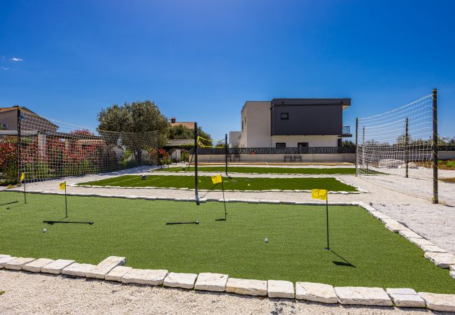 House in Galižana - Private Heated Pool, Sport Fields - Villa Sunshine House in Galižana - Private Heated Pool, Sport Fields - Villa Sunshine