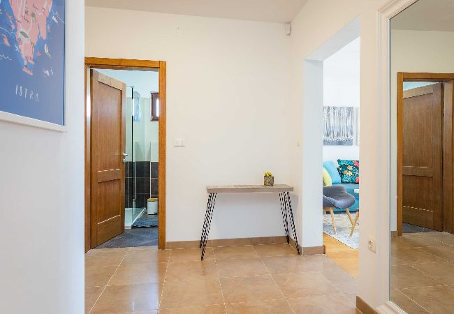 Apartment in Ližnjan - Modern Apt, Shared Pool, Terrace - Cesare 1 Apartment in Ližnjan - Modern Apt, Shared Pool, Terrace - Cesare 1