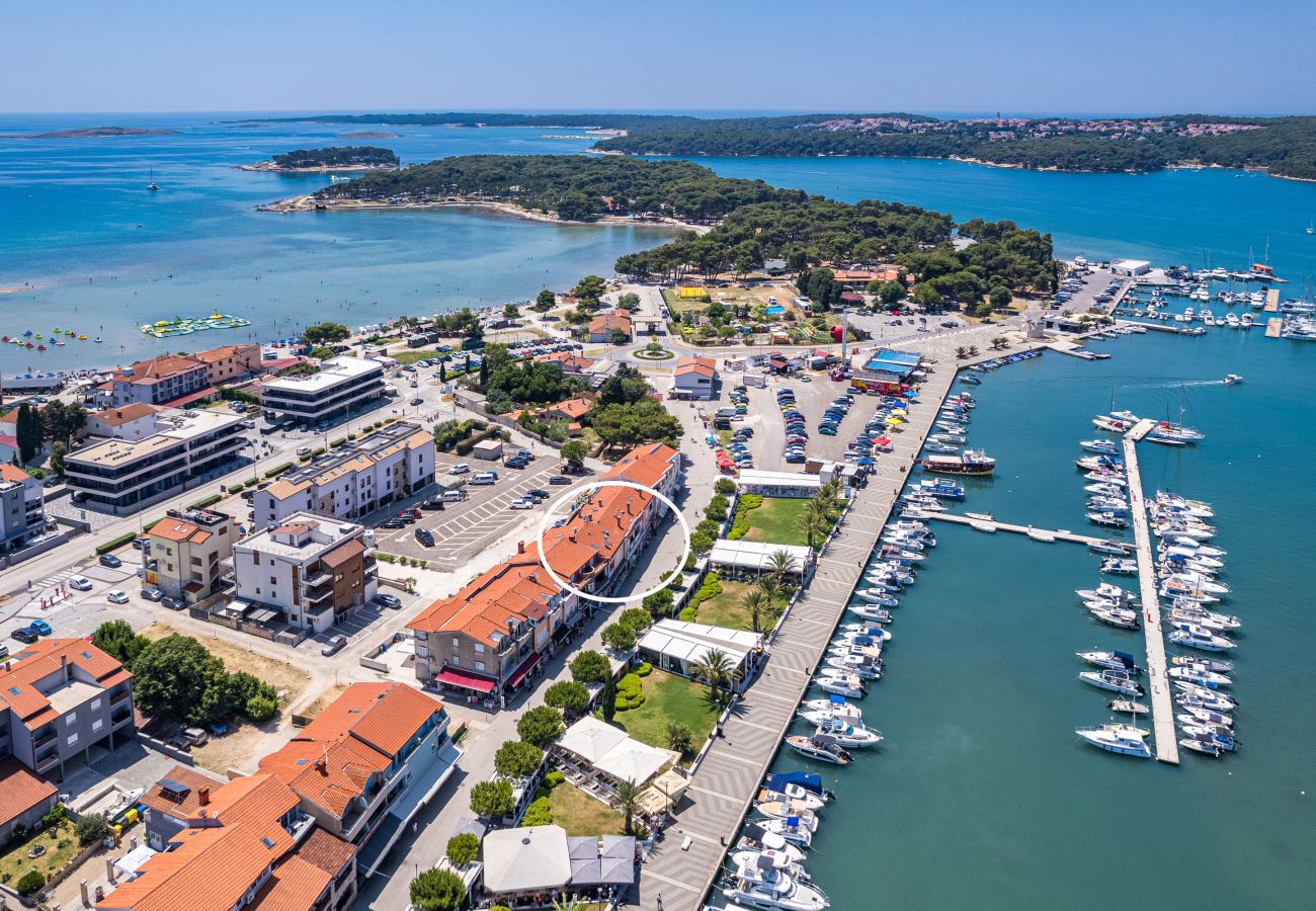 Apartment in Medulin - 150 m from the Beach, Medulin Center - Belvi C2