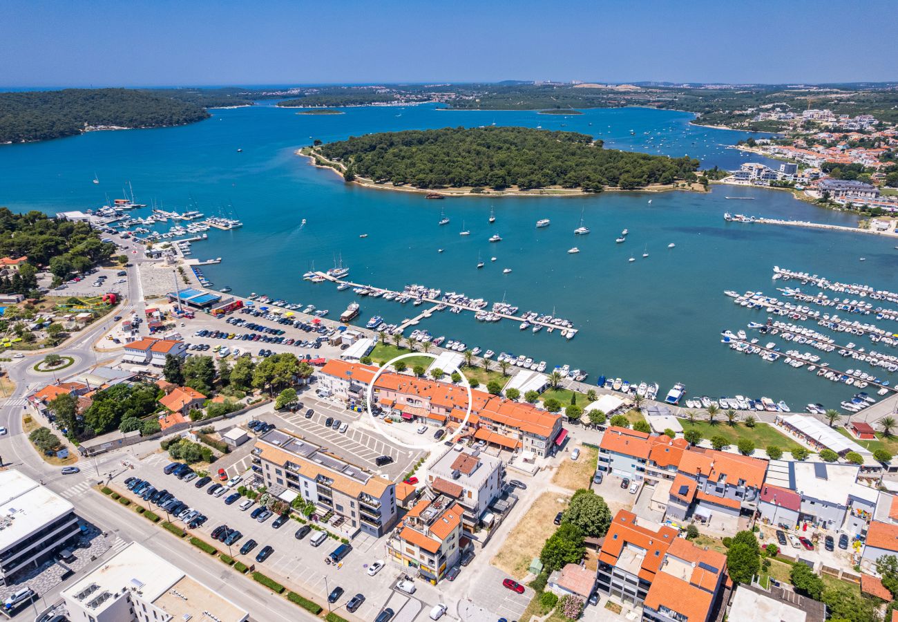 Apartment in Medulin - 150 m from the Beach, Medulin Center - Belvi C2