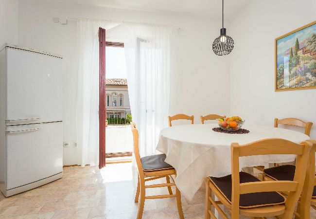 Apartment in Pješcana uvala - 70 m from the Beach - Apartment Nera Apartment in Pješcana uvala - 70 m from the Beach - Apartment Nera
