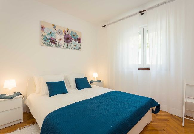 Apartment in Pješcana uvala - 70 m from the Beach - Apartment Nera Apartment in Pješcana uvala - 70 m from the Beach - Apartment Nera
