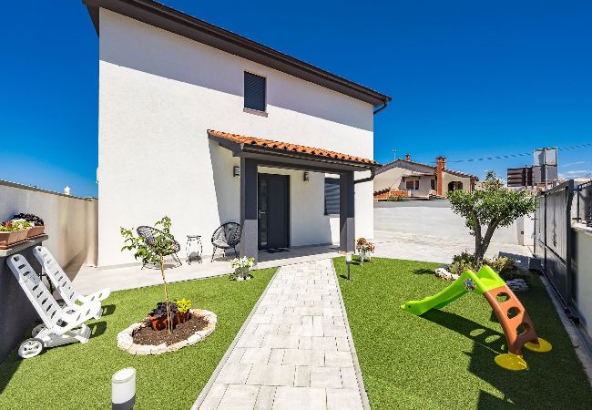 Villa in Galižana - Villa Bavaria with Pool, Jacuzzi, Table Tennis  Villa in Galižana - Villa Bavaria with Pool, Jacuzzi, Table Tennis