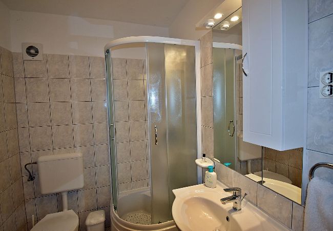 Apartment in Pula - Apartment Denis with Terrace & Lovely Garden  Apartment in Pula - Apartment Denis with Terrace & Lovely Garden