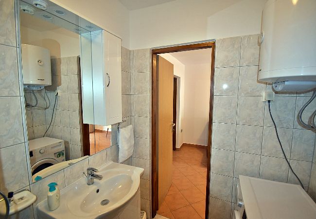 Apartment in Pula - Apartment Denis with Terrace & Lovely Garden  Apartment in Pula - Apartment Denis with Terrace & Lovely Garden
