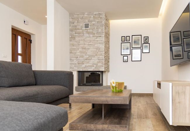 Apartment in Fažana - Modern Three Bedroom Apartment - Flowers B Apartment in Fažana - Modern Three Bedroom Apartment - Flowers B