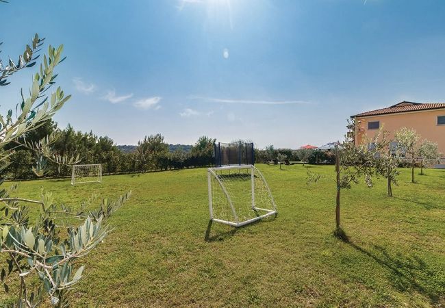 Villa in Pula - Villa Relax - Pool, Sauna, Gym, Jacuzzi, Games Villa in Pula - Villa Relax - Pool, Sauna, Gym, Jacuzzi, Games