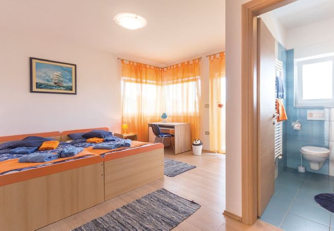 Villa in Pula - Villa Relax - Pool, Sauna, Gym, Jacuzzi, Games Villa in Pula - Villa Relax - Pool, Sauna, Gym, Jacuzzi, Games