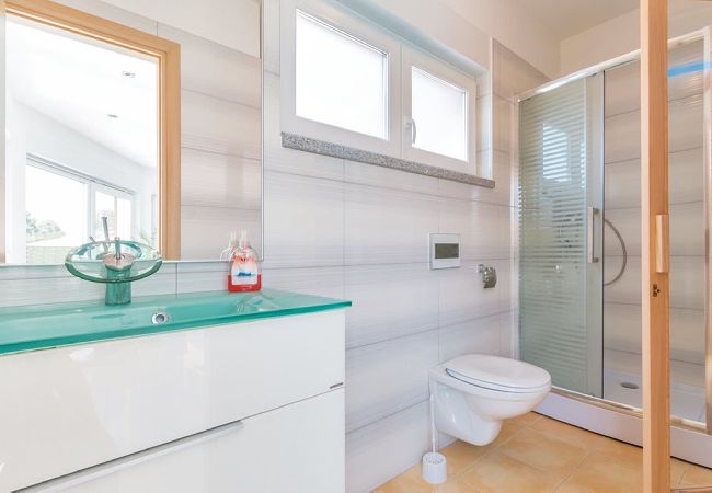 Villa in Pula - Villa Relax - Pool, Sauna, Gym, Jacuzzi, Games Villa in Pula - Villa Relax - Pool, Sauna, Gym, Jacuzzi, Games