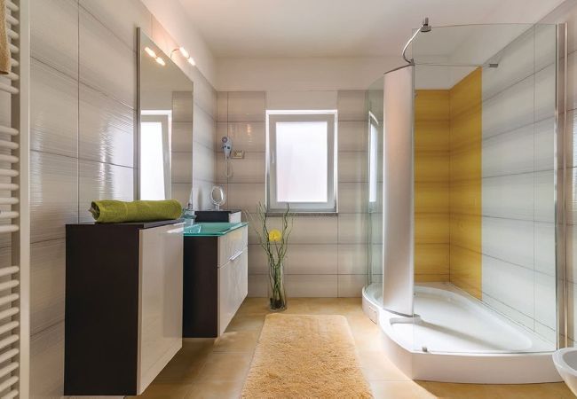 Villa in Pula - Villa Relax - Pool, Sauna, Gym, Jacuzzi, Games Villa in Pula - Villa Relax - Pool, Sauna, Gym, Jacuzzi, Games